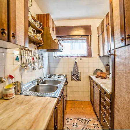 Guest house Grozaj 1006