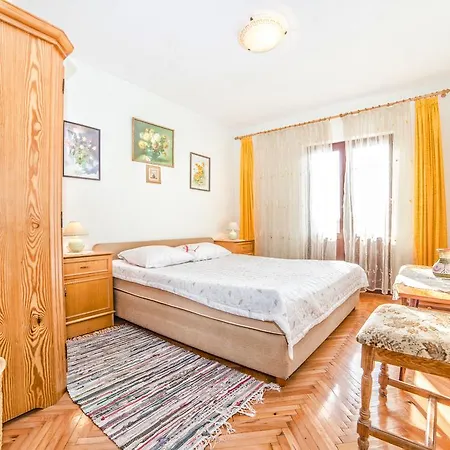 Grozaj 1006 3*