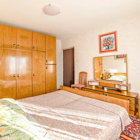 Grozaj 1006 3* Rabac