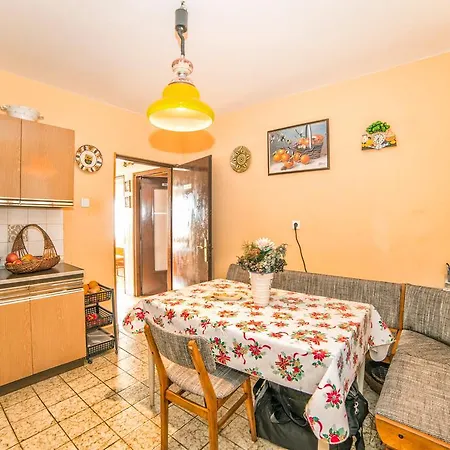 Grozaj 1006 Pensión Rabac